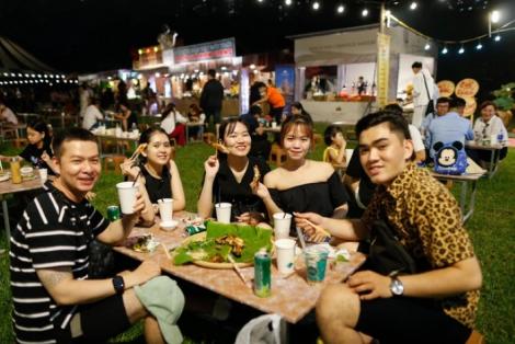 Du lịch Tết bắt đầu nhộn nhịp