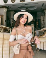 "Đệ nhất rich kid" Tiên Nguyễn lên đồ sau Tết, thần thái sang chảnh nhưng nhìn xuống dưới chân mới bất ngờ