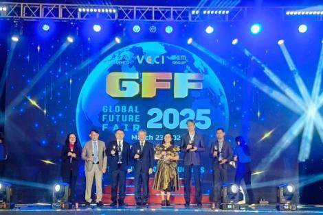 Gala “Lễ trao học bổng du học tinh hoa” và “Lễ Trải Thảm Đỏ Đón Nhân Tài Du Học Trở Về” - Tôn Vinh Các Cựu Du Học Sinh Tài Năng