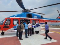 Du khách ngắm TP.HCM từ trực thăng