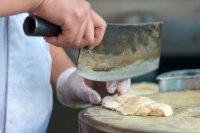 Singapore giải quyết khủng hoảng thịt gà