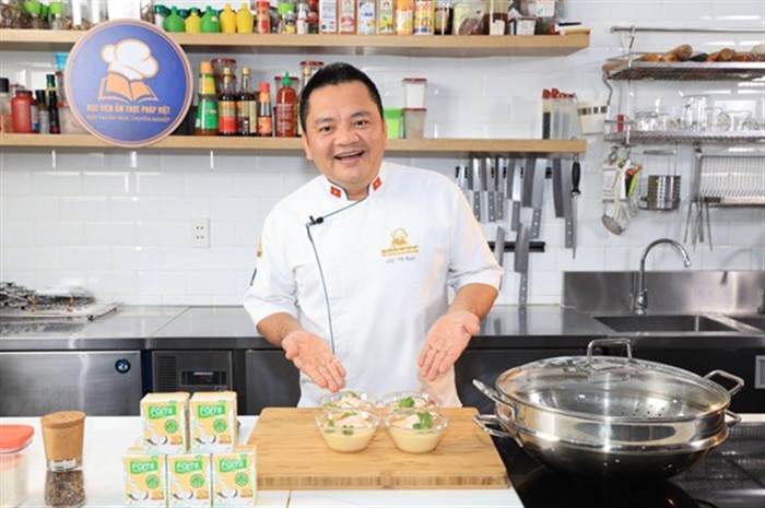 Thành phẩm trứng tôm thịt hấp sữa đậu nành. Ảnh: NVCC