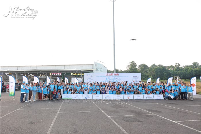 Tất cả các thành viên của Đoàn