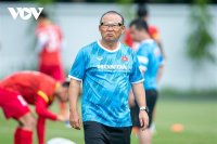 HLV Park Hang Seo khiến phóng viên "việt vị" trong buổi tập chiều 19/9