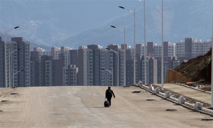 Với 313 triệu m2 sản phẩm tồn kho, tương đương khoảng 3,5 triệu căn hộ, những "thành phố ma" thế này không phải là hiếm tại Trung Quốc 