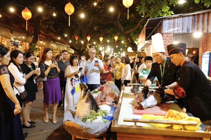 Ẩm thực là một trong những thế mạnh của ngành du lịch Việt Nam